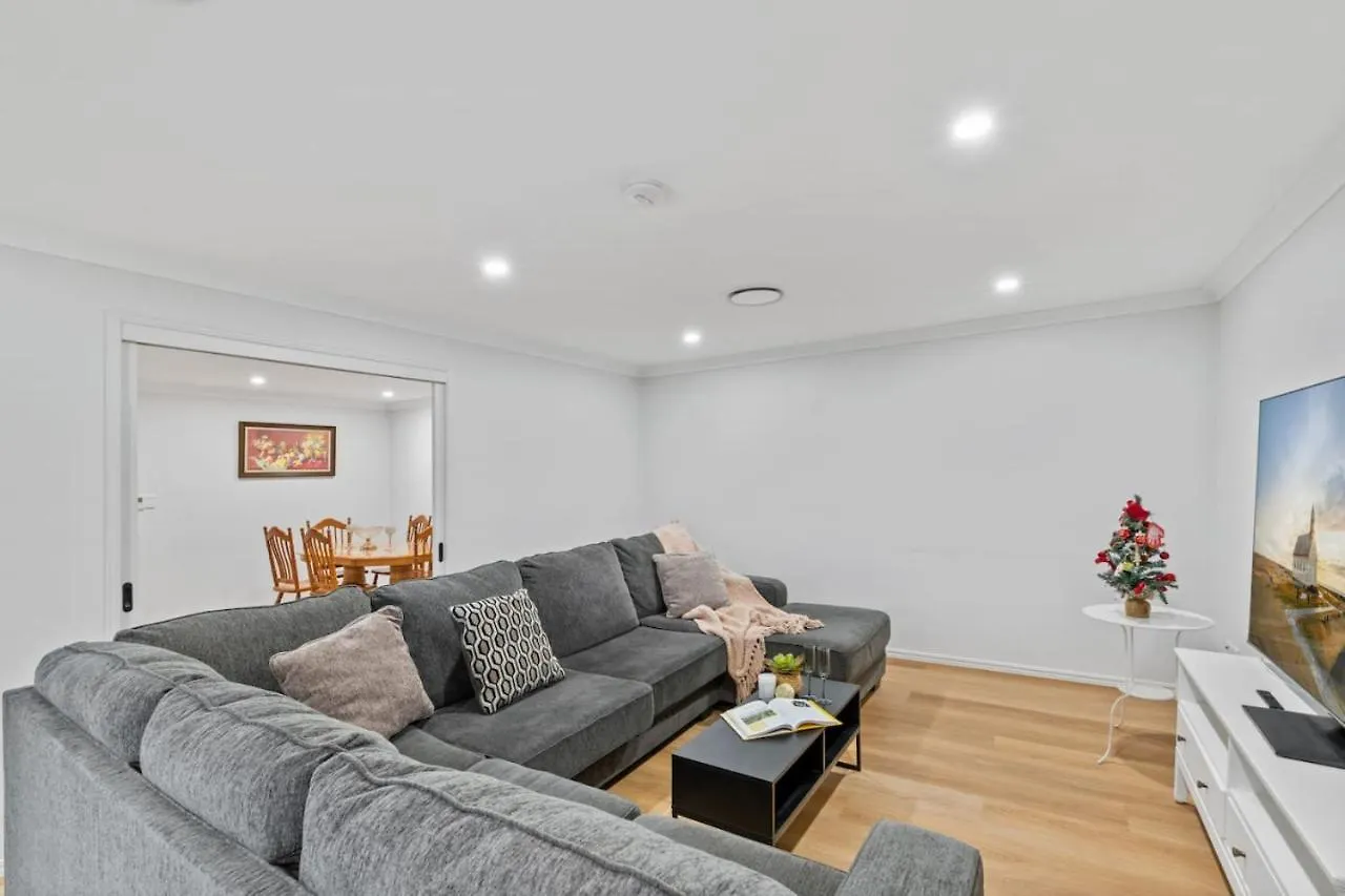Holiday home Stunning 5Br Big Modern Home With Parking Malls And Parks Brisbane