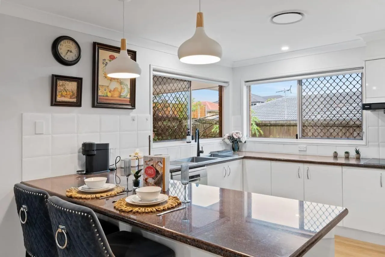 Stunning 5Br Big Modern Home With Parking Malls And Parks Brisbane Holiday home