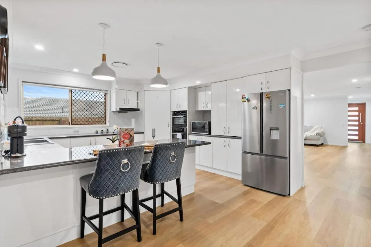 Stunning 5Br Big Modern Home With Parking Malls And Parks Brisbane 0*,