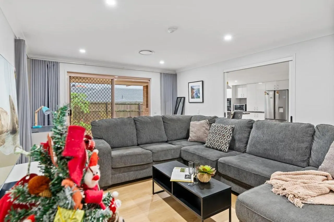 Holiday home Stunning 5Br Big Modern Home With Parking Malls And Parks Brisbane